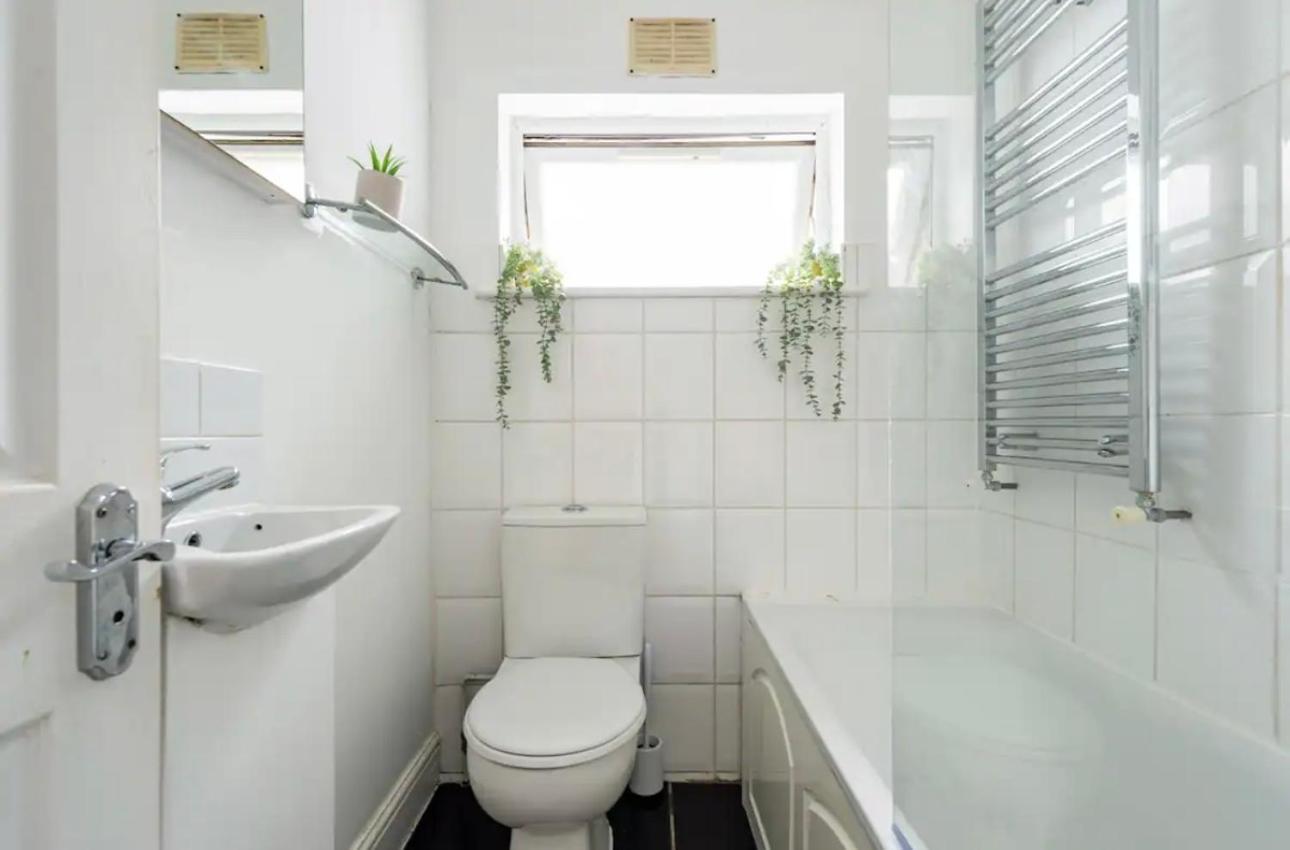 Lovely 3-Bed 20 Minutes To Central London Exterior photo
