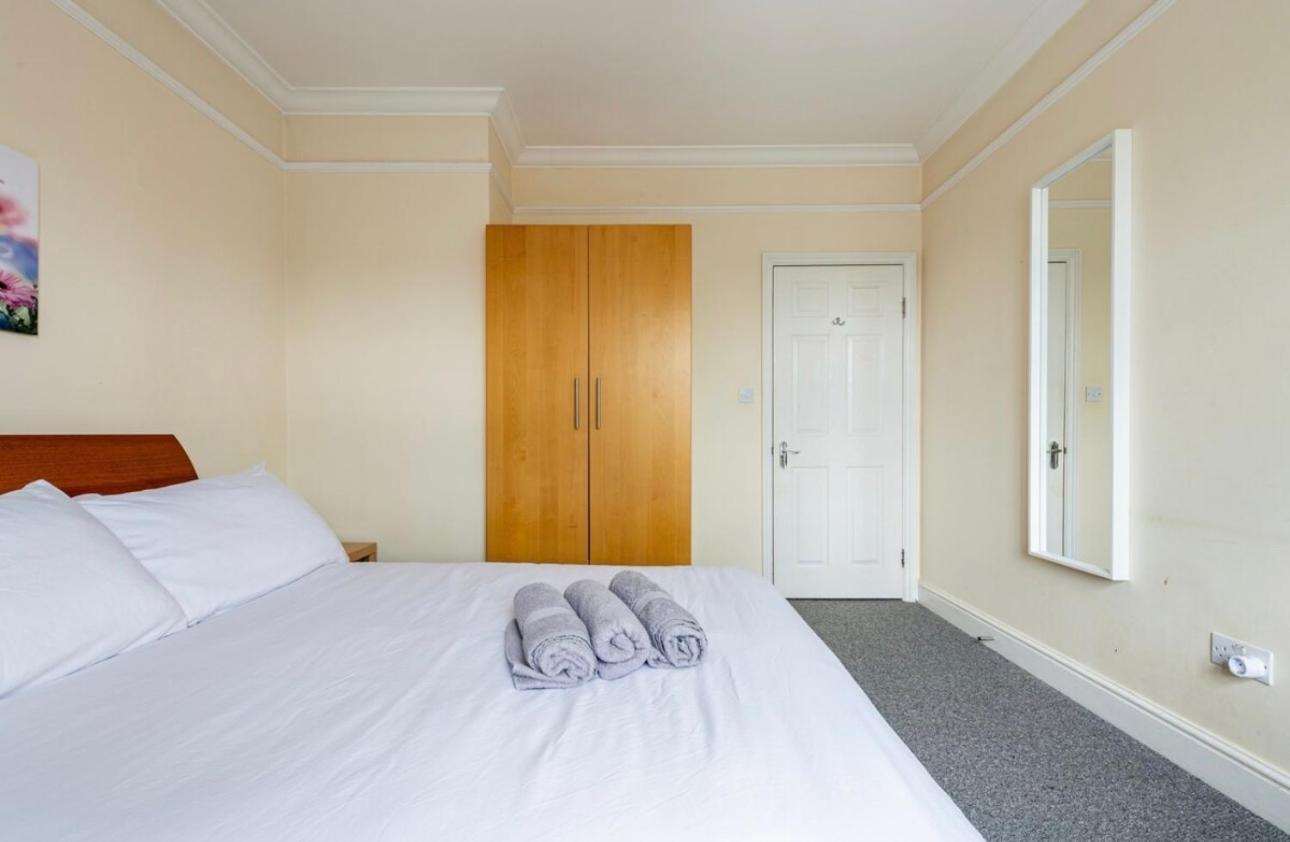 Lovely 3-Bed 20 Minutes To Central London Exterior photo