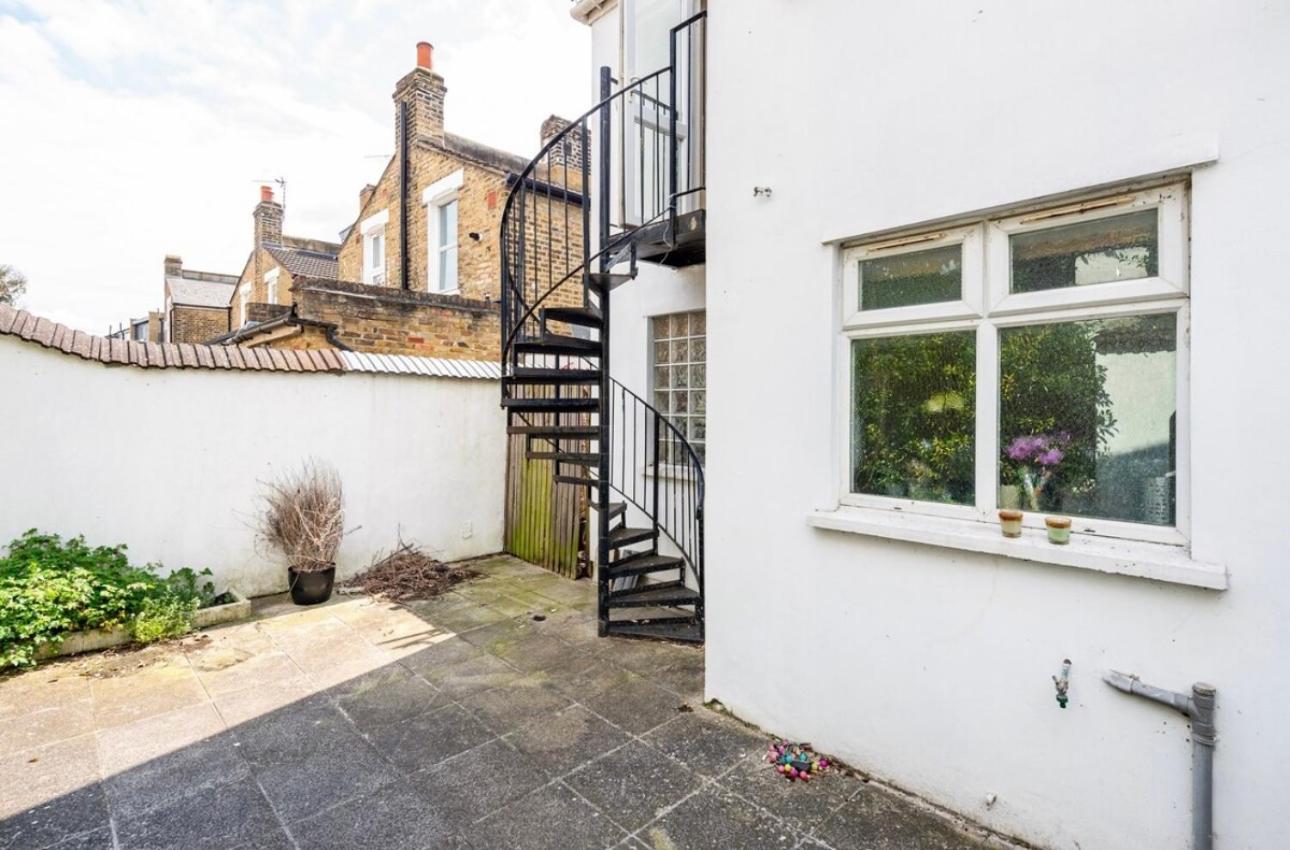 Lovely 3-Bed 20 Minutes To Central London Exterior photo